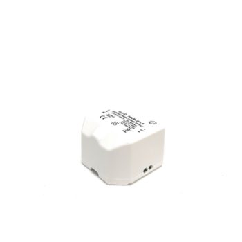 Alimentation à découpage IZYX PSEB121.5 - 12 Vdc 1,5A. Miniaturisée pour pouvoir être installée dans des boîtes de dérivation ou des boîtes de cloison. Protection électronique PTC. Dimension 53 x 65 x 93 mm.